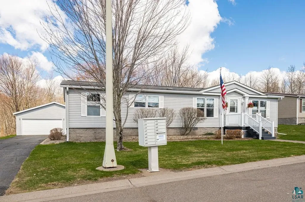 84 Arbutus Drive Duluth MN 55810