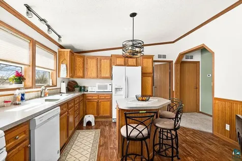 84 Arbutus Drive Duluth MN 55810