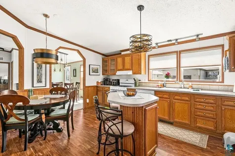 84 Arbutus Drive Duluth MN 55810