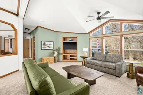 84 Arbutus Drive Duluth MN 55810