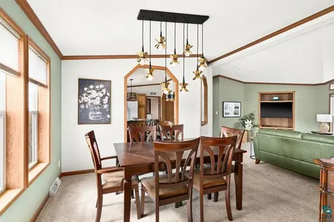 84 Arbutus Drive Duluth MN 55810