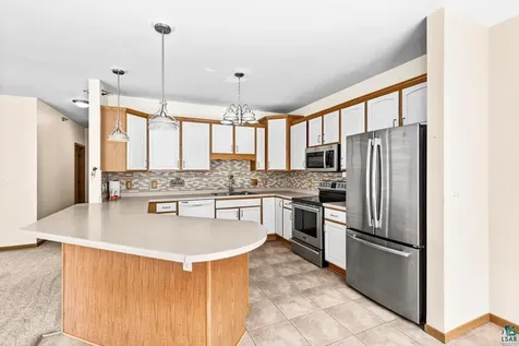 4042 Haines Road Duluth MN 55811