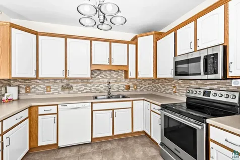 4042 Haines Road Duluth MN 55811