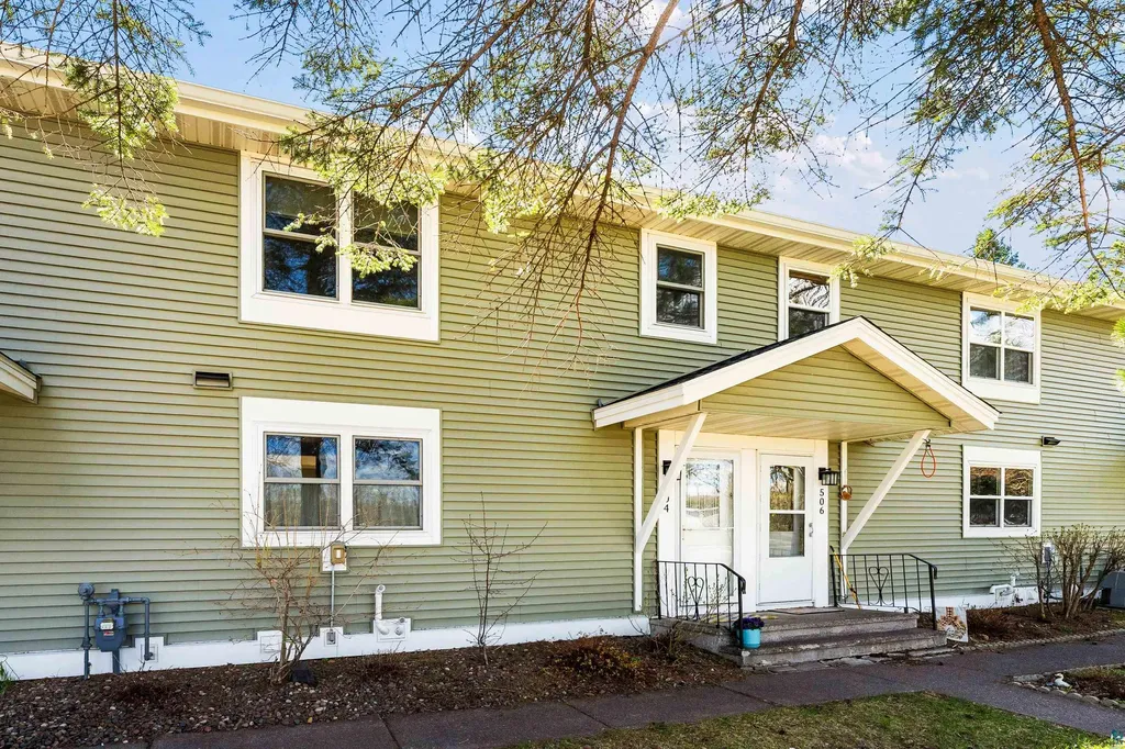 504 Madison Avenue Duluth MN 55811