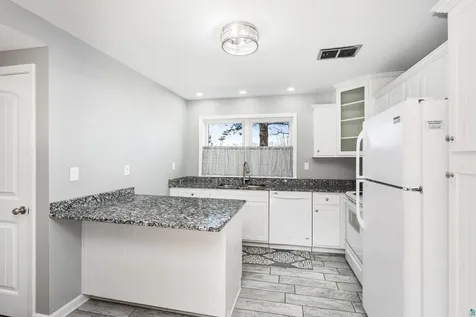 504 Madison Avenue Duluth MN 55811
