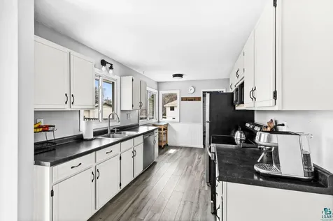 606 Maple Bend Drive Duluth MN 55811