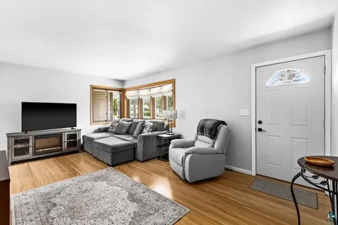 606 Maple Bend Drive Duluth MN 55811
