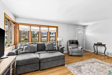 606 Maple Bend Drive Duluth MN 55811