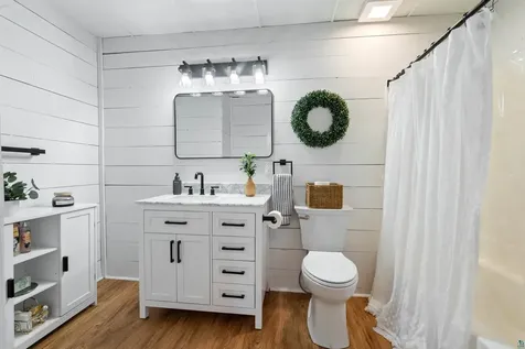 103 E 7th Street Superior WI 54880