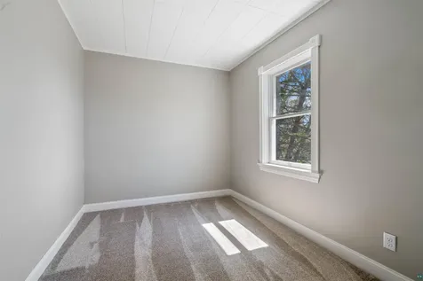 103 E 7th Street Superior WI 54880