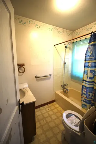 623 N 41st Avenue W Duluth MN 55807