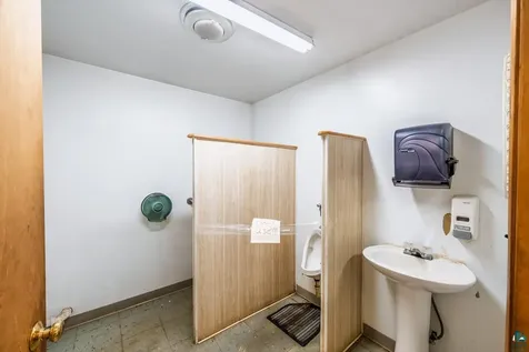 1206 E 25th Street Hibbing MN 55746-0000