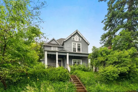 2101 E 1st Street Duluth MN 55812