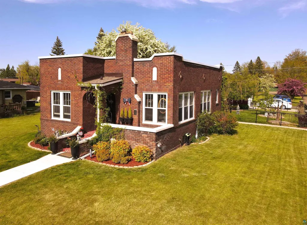 1926 Logan Avenue Superior WI 54880