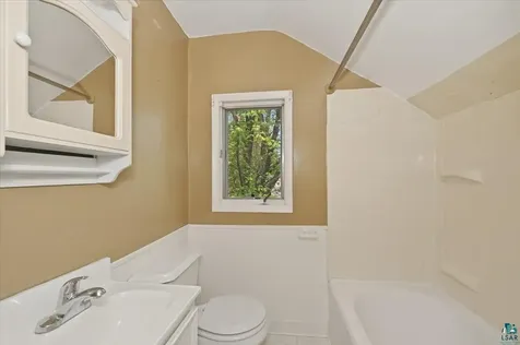 1940 Springvale Road Duluth MN 55811