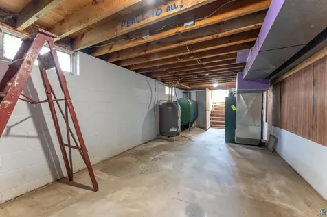 2 E Conan Street Ely MN 55731