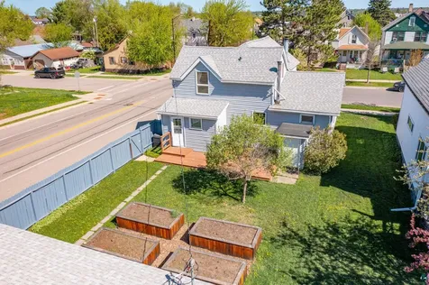 2 E Conan Street Ely MN 55731