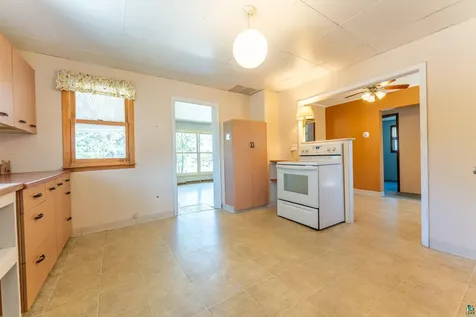 2 E Conan Street Ely MN 55731