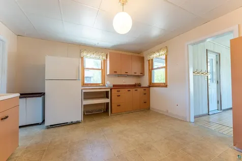 2 E Conan Street Ely MN 55731
