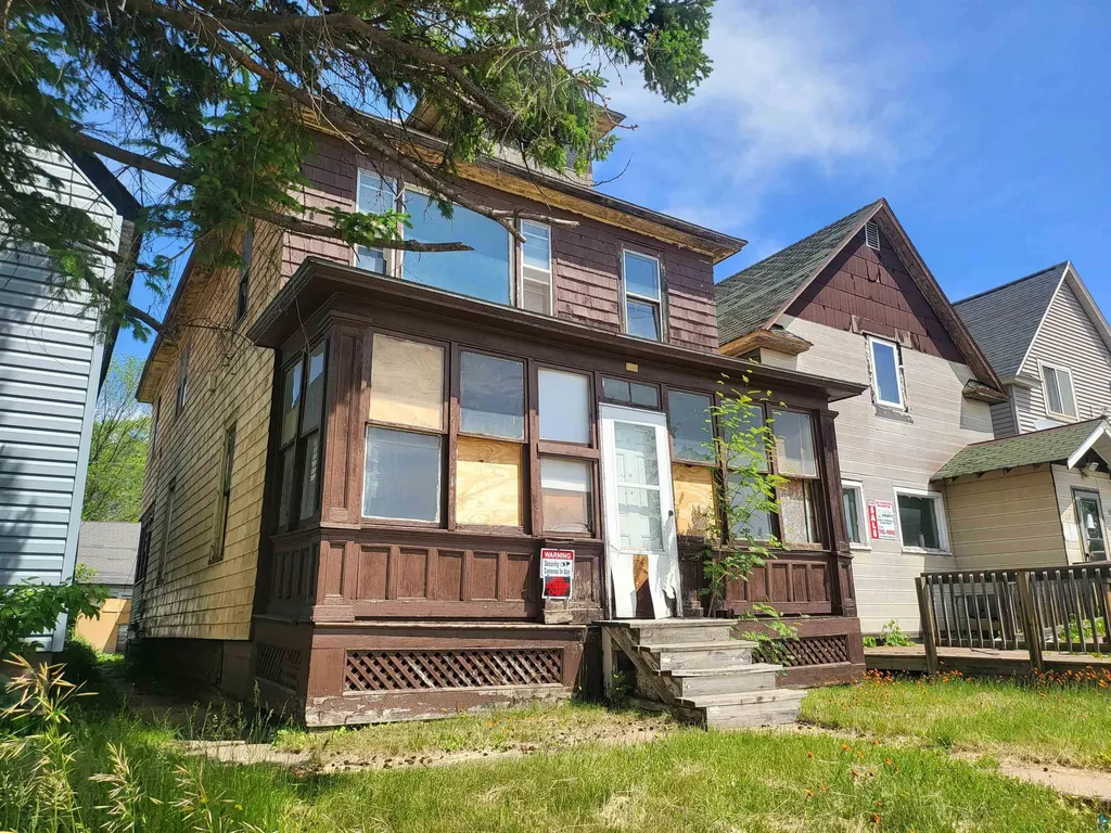 119 8th Street S Virginia MN 55792