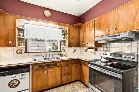 3909 W 4th Street Duluth MN 55807