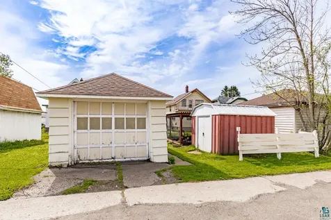 3909 W 4th Street Duluth MN 55807