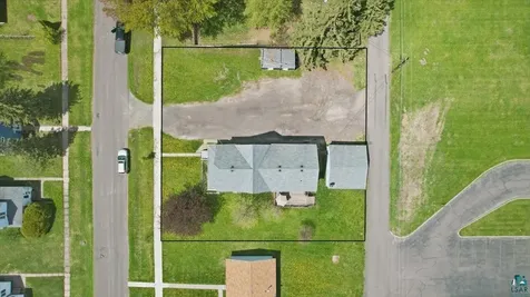 2811 E 3rd Street Superior WI 54880