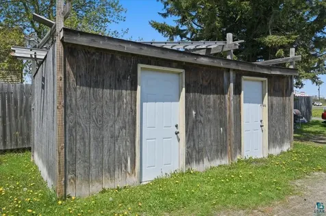 2811 E 3rd Street Superior WI 54880