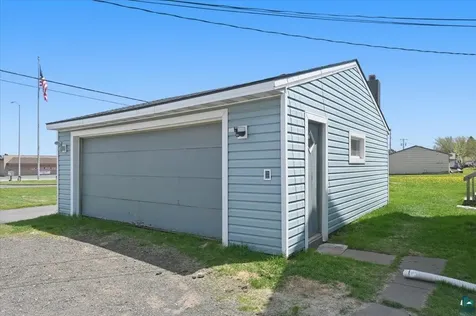2811 E 3rd Street Superior WI 54880