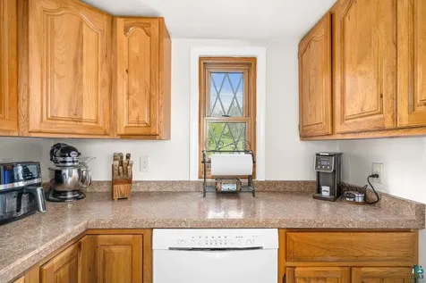 427 N 63rd Avenue W Duluth MN 55807