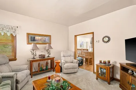427 N 63rd Avenue W Duluth MN 55807