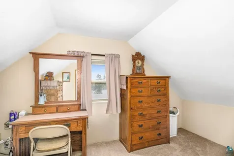 427 N 63rd Avenue W Duluth MN 55807