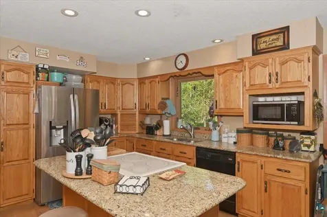 2024 County Road 61 Carlton MN 55718