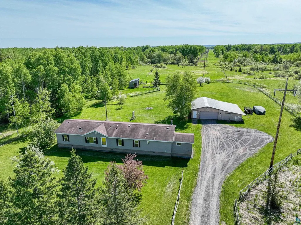 5404 S Midbon Road Superior WI 54880