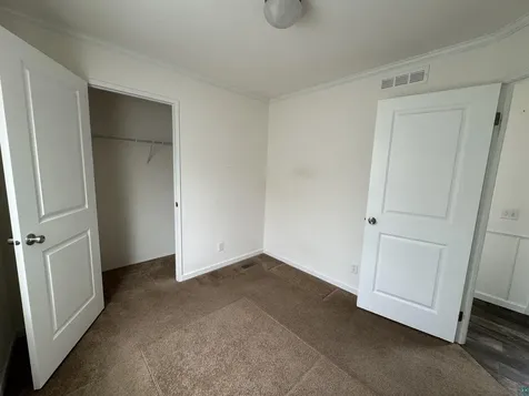 8 Holt Drive Duluth MN 55808
