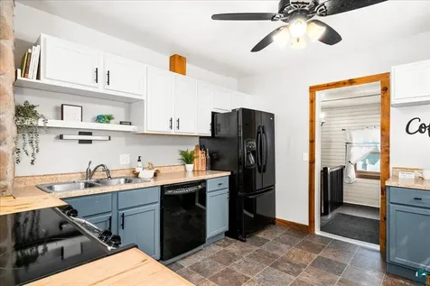 9231 Brook Street Duluth MN 55810