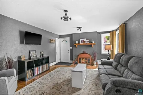 1904 Piedmont Avenue Duluth MN 55811