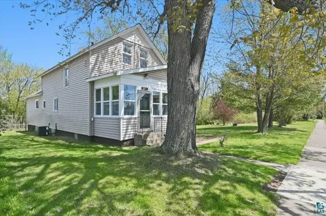 5319 E 3rd Street Superior WI 54880