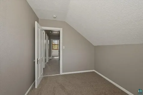 5319 E 3rd Street Superior WI 54880