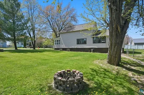 5319 E 3rd Street Superior WI 54880