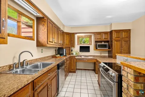 5558 E Grandview Road Proctor MN 55810