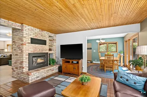 5558 E Grandview Road Proctor MN 55810
