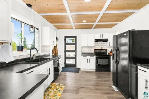 30 E 11th Street Duluth MN 55805