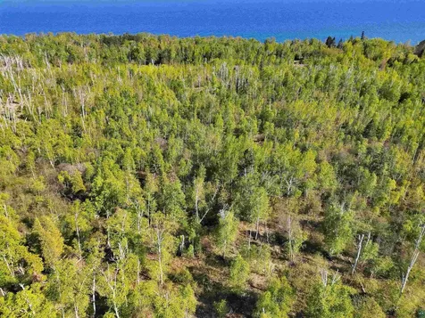 9223 Hwy 61 W Schroeder MN 55613