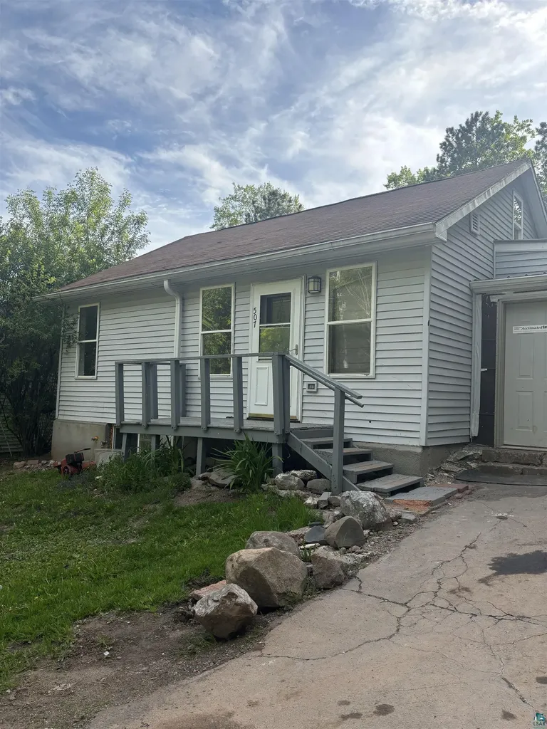 507 N 76th Avenue W Duluth MN 55807