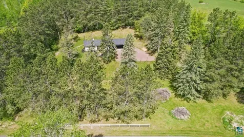 2253 Hay Lake Road Carlton MN 55718