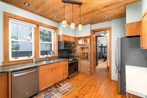 2221 E 4th Street Duluth MN 55812