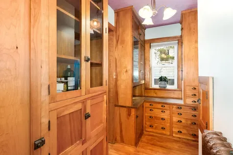 2221 E 4th Street Duluth MN 55812