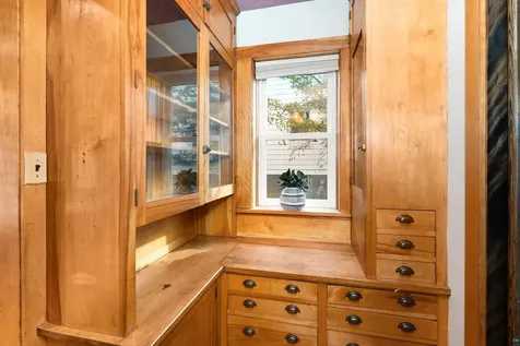 2221 E 4th Street Duluth MN 55812