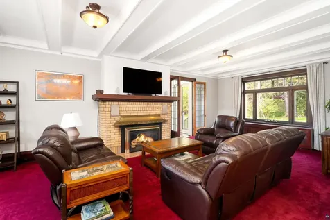 2221 E 4th Street Duluth MN 55812
